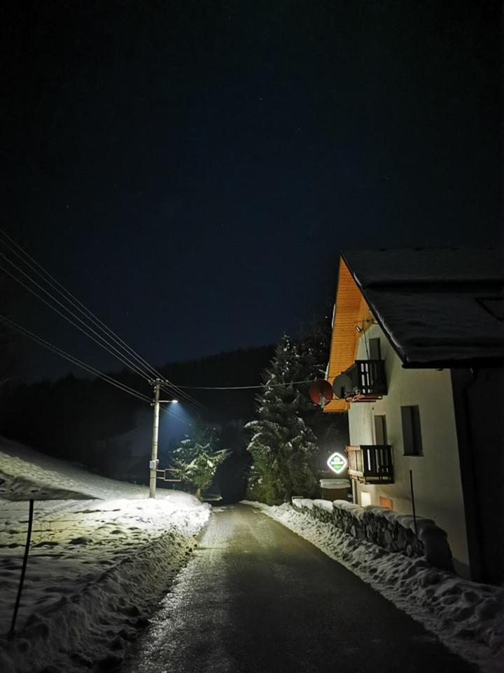 Penzion Zazrifka Зазріва Екстер'єр фото